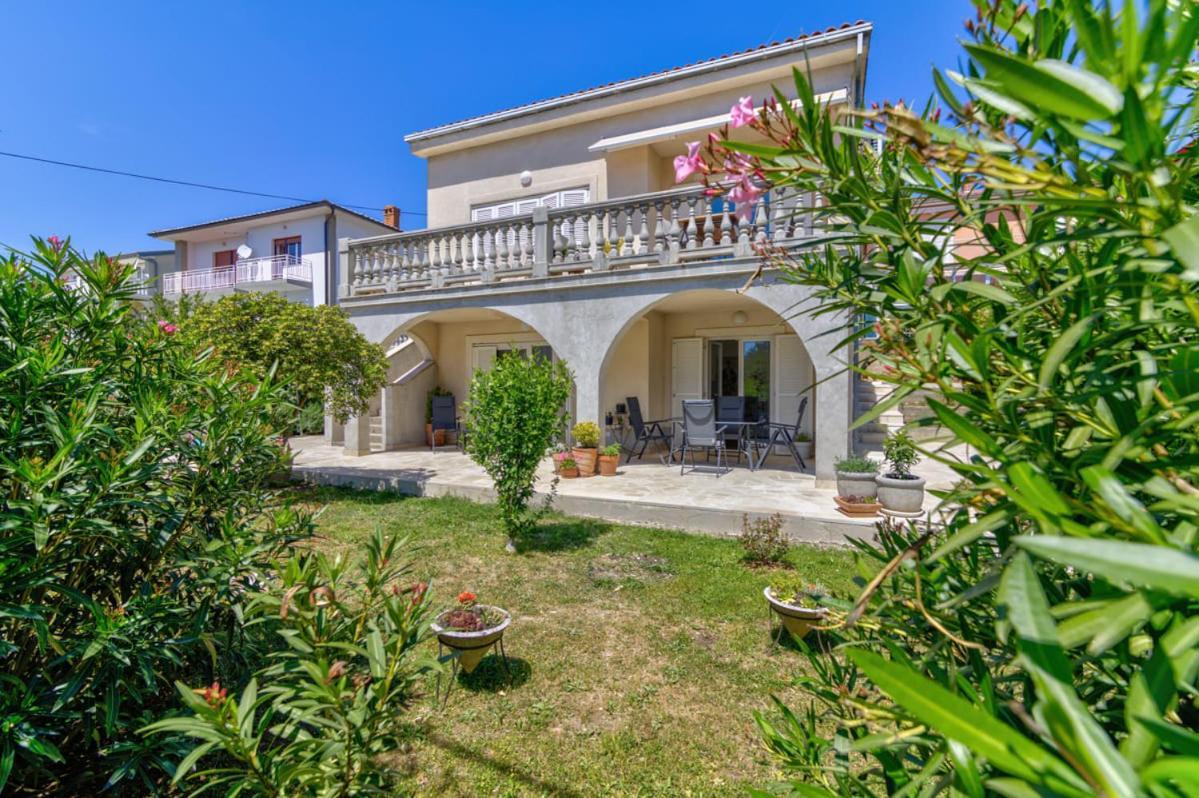 Nv Sun 23 By Aneo Travel Apartman Novi Vinodolski Kültér fotó