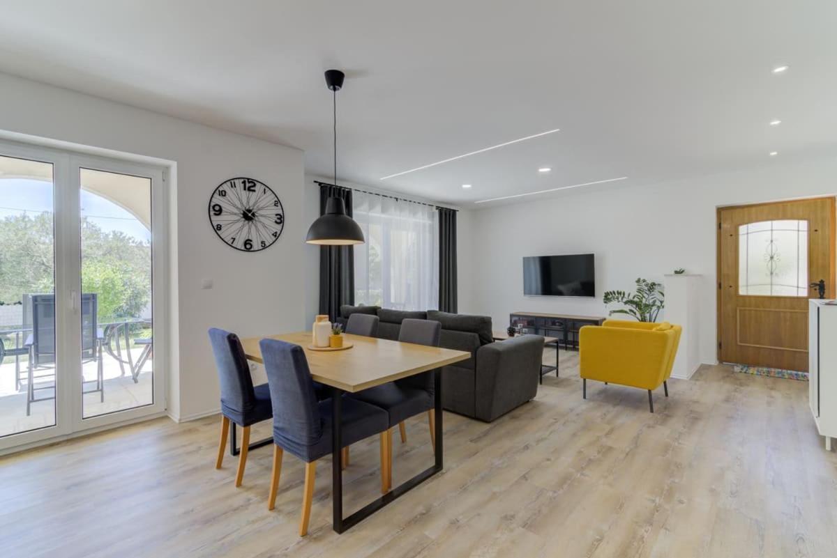 Nv Sun 23 By Aneo Travel Apartman Novi Vinodolski Kültér fotó